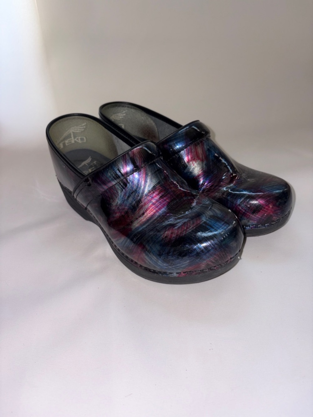 Dansko XP 2.0 Professional Clogs in the colorway "Color Sweep Patent"‎ Size 42